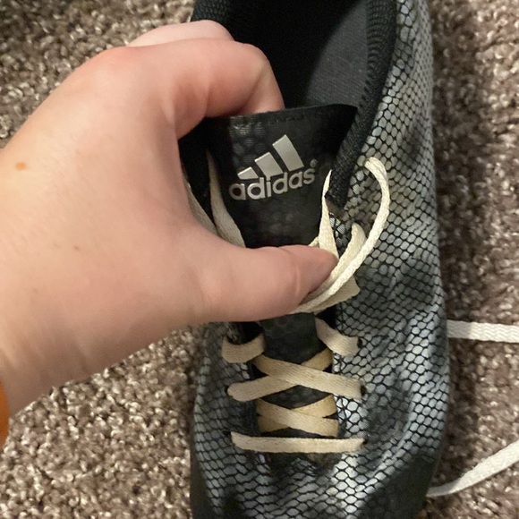ADIDAS women’s soccer cleats - Picture 4 of 4